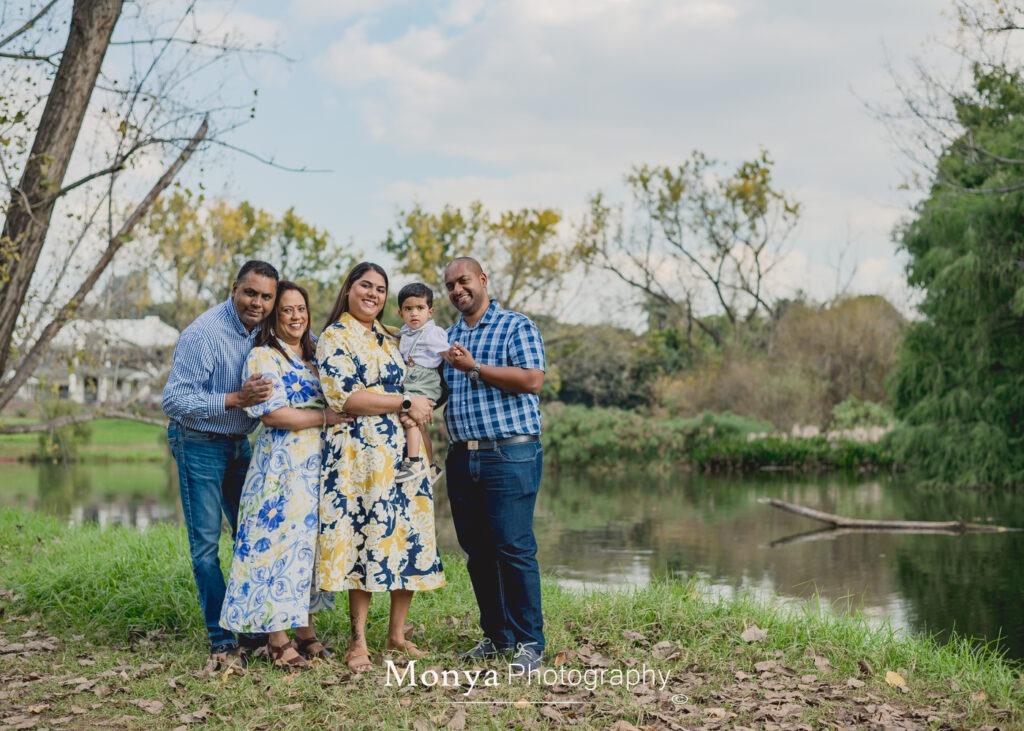 Natural family photos at Delta Park