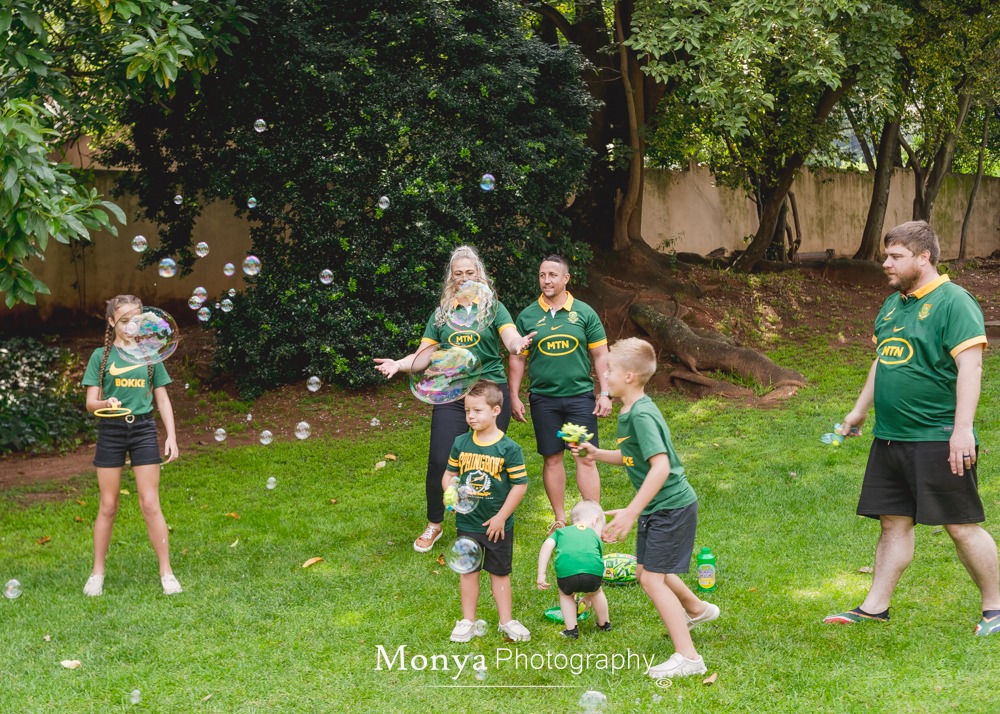 Natural family photos at home