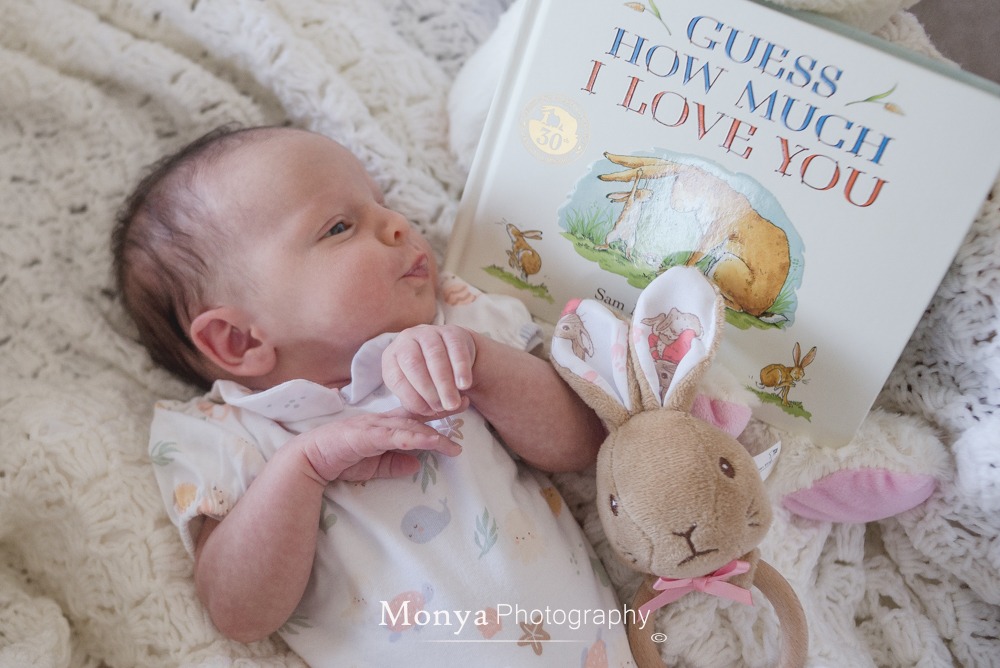 Lifestyle newborn at home