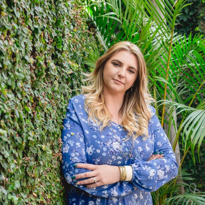 PERSONAL BRANDING & PRODUCTS